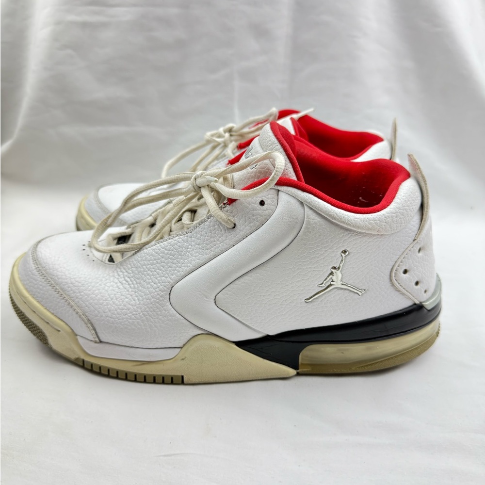 Nike Air Jordan Big Fund sneakers in white with red accents men’s size 10